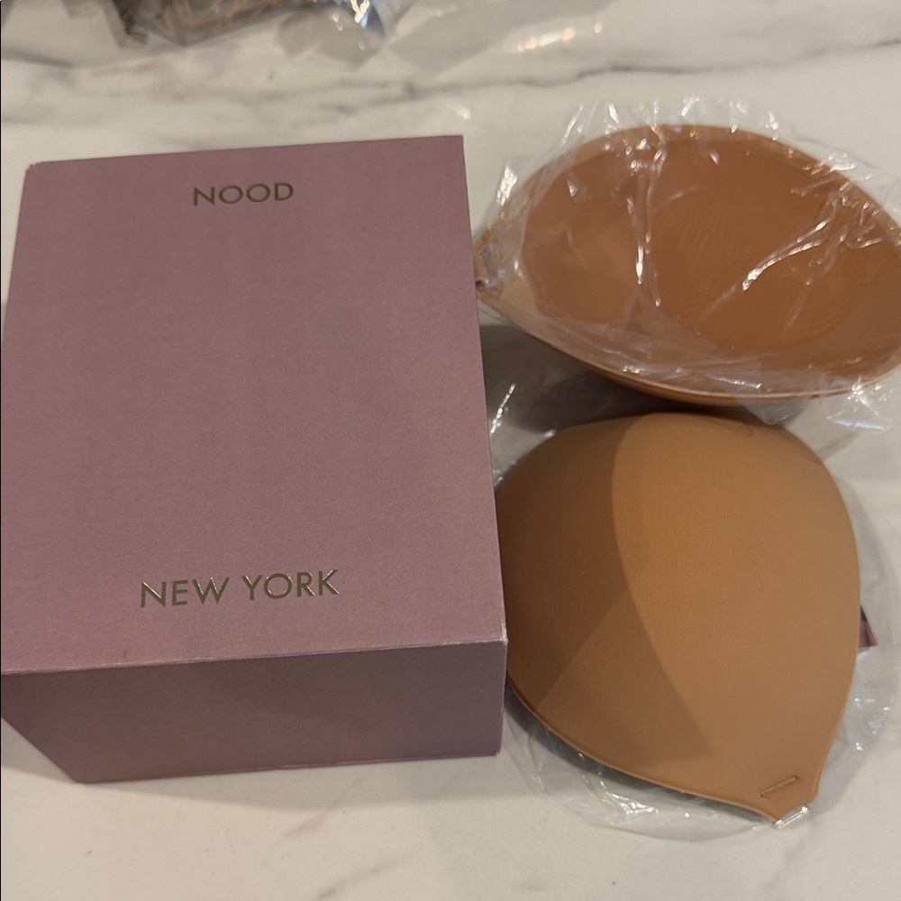 Nood New York Tan Adhesive Bra - Picture 1 of 1